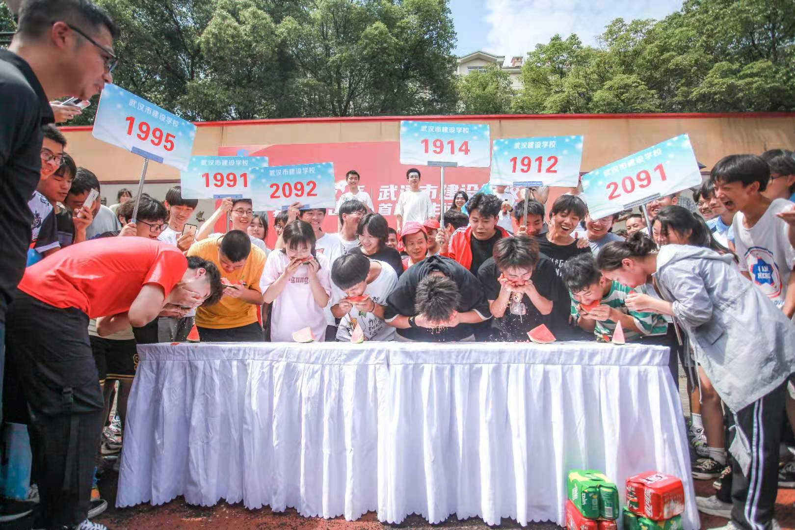 1623051111599121.jpg